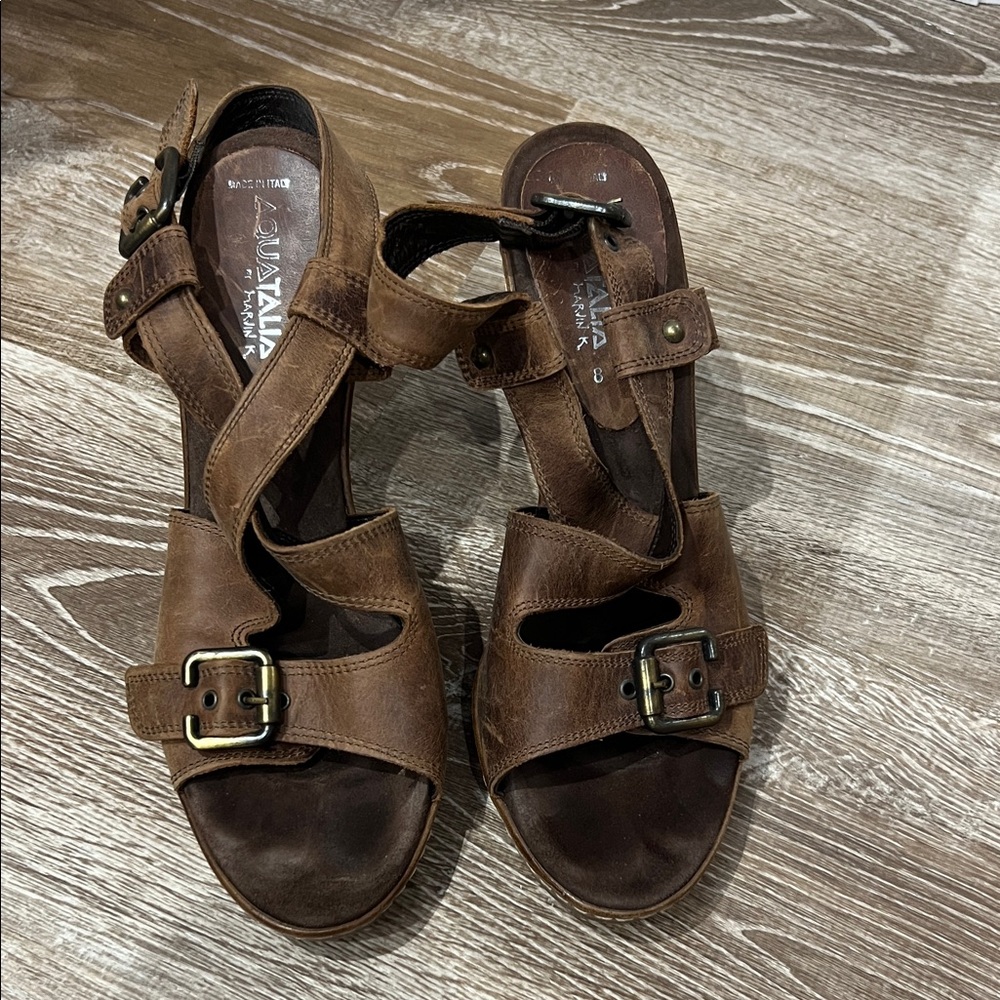 Aquatalia Dark Brown Heeled Leather Sandals with Buckles